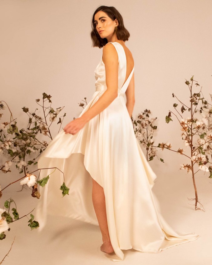 Simple backless wedding dress IRO
