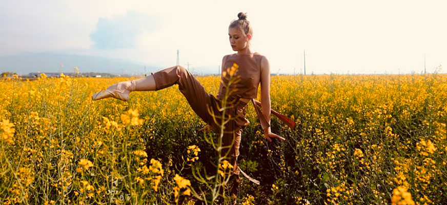 Summer Flutters On with Lefkon — Deux Magazine